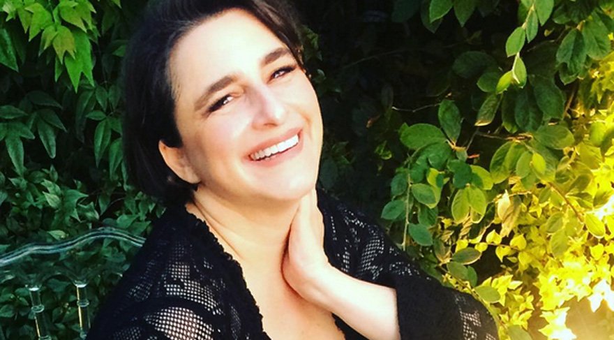 Esra Dermancıoğlu’nun Fransız polisiyle imtihanı