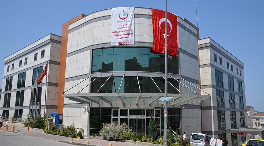 Düğün salonunu duman kapladı; Çok sayıda kişi hastanelik oldu