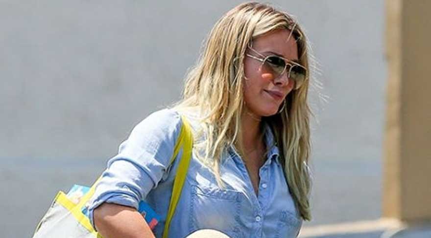 Hilary Duff, karpuz ve kavunu kucakladı