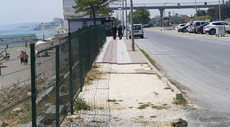 Büyükçekmece’de kaldırım parke taşları çalındı