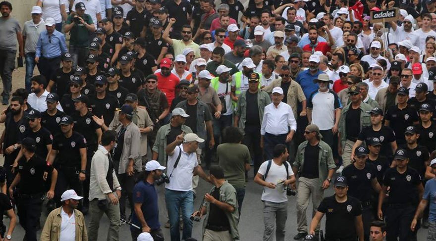 Kılıçdaroğlu: Duvara karşı yürüyor olsak da…