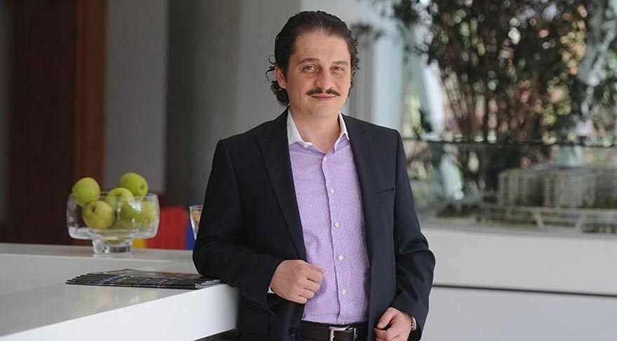 15 Temmuz'daki darbe girişimi sonrası, FETÖ soruşturması kapsamında tutuklanan ve sağlık sorunları gerekçesiyle 4 Mayıs tarihinde tahliye edilen İstanbul Büyükşehir Belediye Başkanı Kadir Topbaş, yargılandığı TUSKON iddianamesinin kabul edilmesinin ardından 16 Haziran'da yeniden tutuklanmıştı.