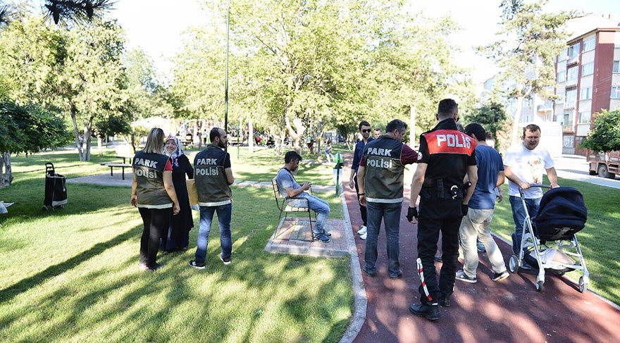 ‘Mobil Park Polisi’ ekiplerinden asayiş uygulaması