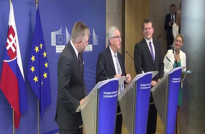 Merkel aradı, Juncker telefonu yüzüne kapadı