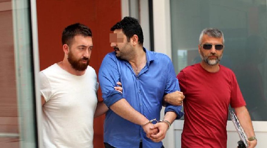 Kadınların fotoğraflarını çeken sapık yakayı ele verdi