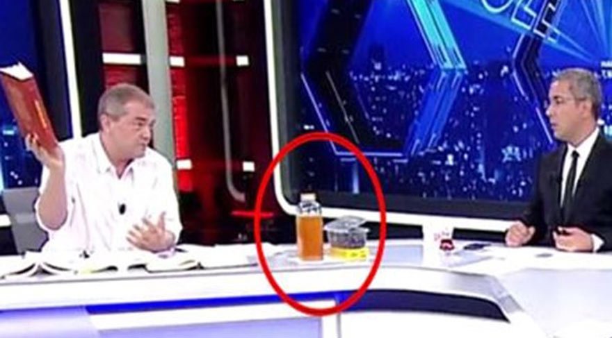 ‘Deve sidiği şifadır’ diyen ilahiyatçıya: “İşte burada iç o zaman!”
