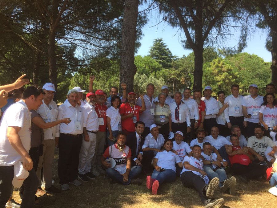 FOTO:SÖZCÜ- CHP'li vekiller son yürüyüşlerini yaparak Adalet Buluşması'na katılacaklar.