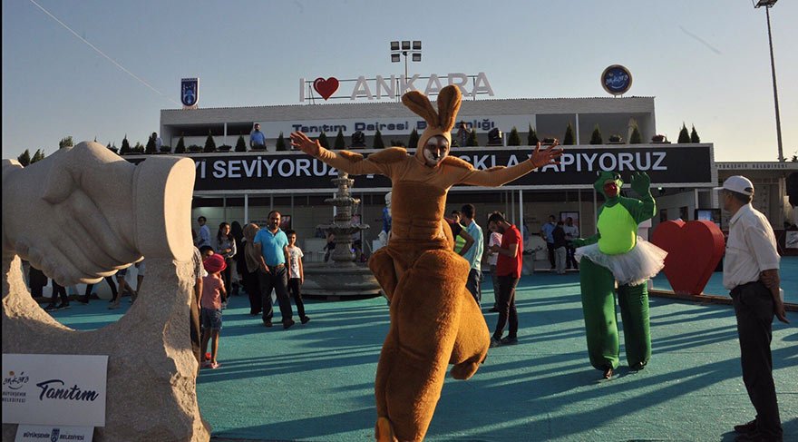 30 Ağustos kutlamaları yasak, festival serbest