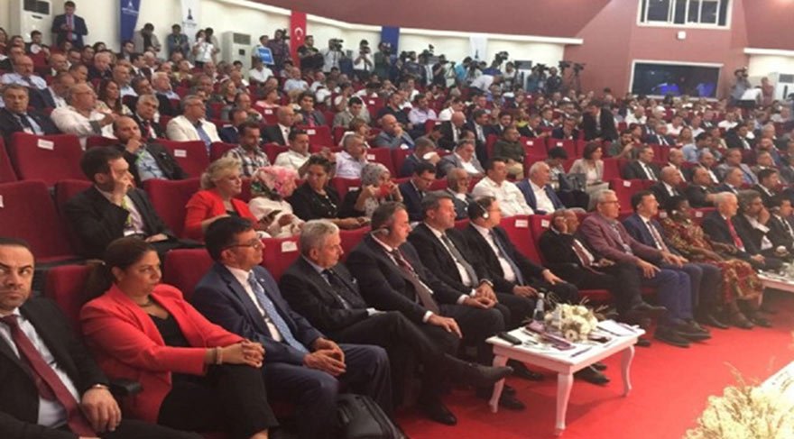 CHP’li vekiller fuar alanını terk etti!