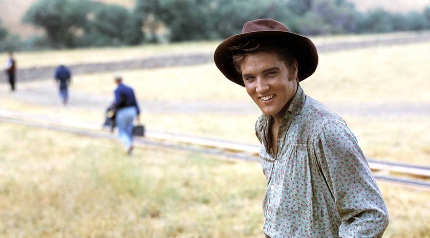 Elvis Presley’in ardından 40 yıl geçti, Rock’n Roll’un Kral’ı hâlâ zirvede!