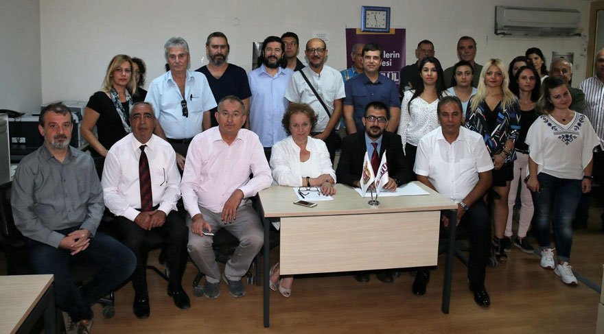 İzmir’de gazetecileri sevindiren toplu sözleşme anlaşması