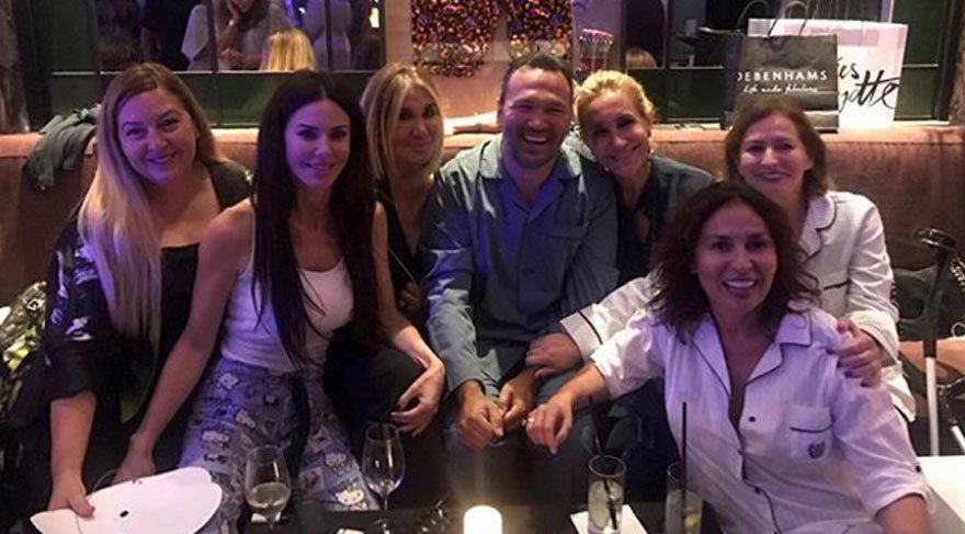 Ali Sunal yeni yaşını pijamayla kutladı!