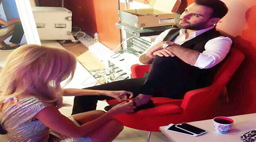 Çağla Şıkel çocukluk fotoğrafını paylaştı