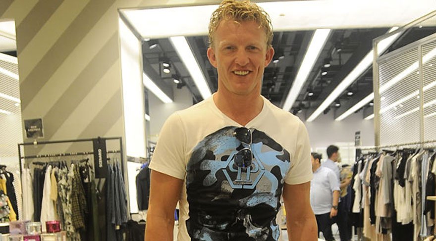 Dirk Kuyt, kendisine gösterilen ilgiden dolayı mutlu oldu