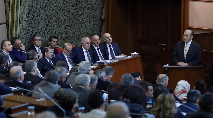 Kadir Topbaş'tan AKP'ye veto