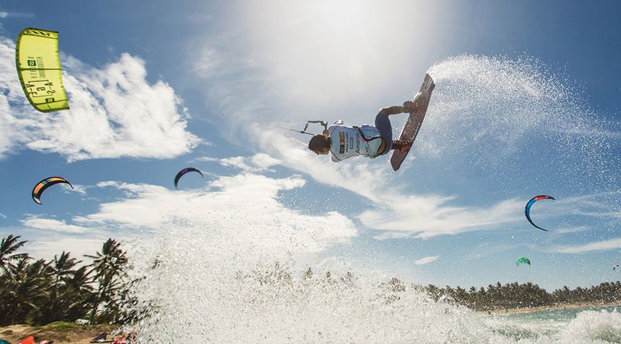 Kiteboard’un dünya devleri Akyaka’da yarışacak