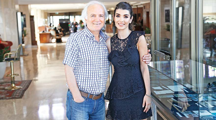 Ece ve Aslıhan Güner. “insanlar eskisi gibi kahkaha atamıyor”