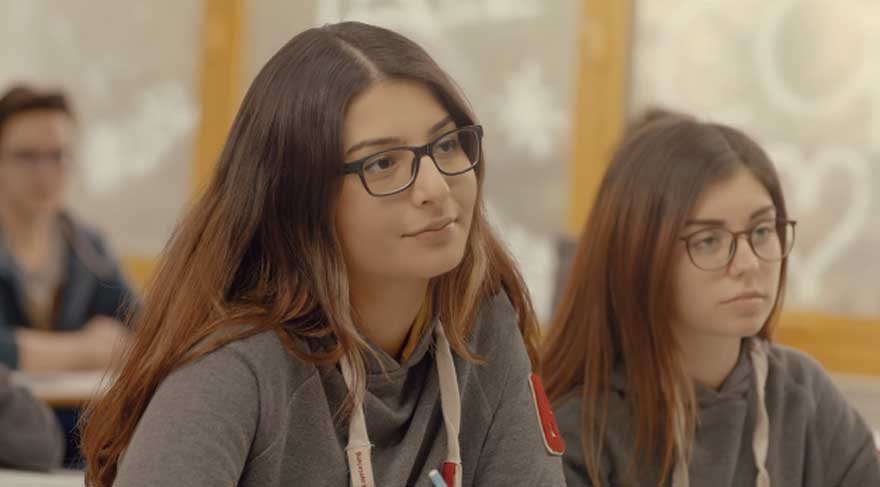 16 yaşındaki Türk yazılımcıdan işitme engellileri sevindirecek proje!