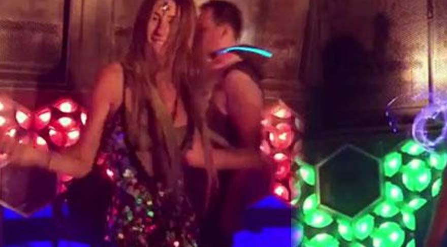Şeyma Subaşı dansıyla ortalığı salladı