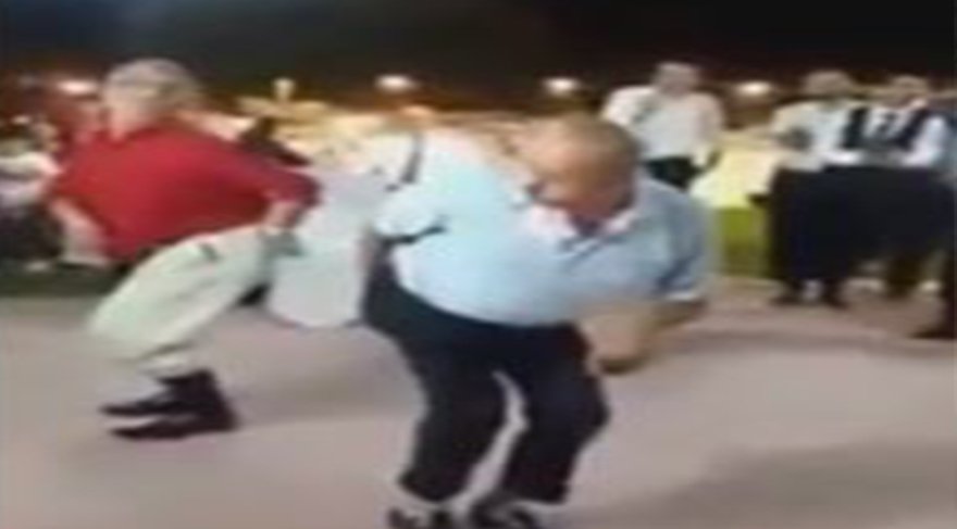 Erzurum’da bir düğündeki ‘Tavuk Havası’na çok güleceksiniz!