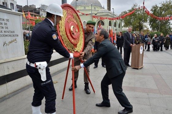 Tüm yurtta 29 Ekim coşkusu! Kutlamalar gece de sürdü