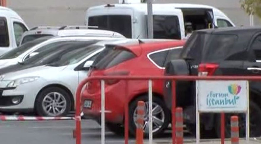 İstanbul’dan son dakika haberi.. AVM’de şüpheli araç alarmı! Bomba düzeneği bulundu