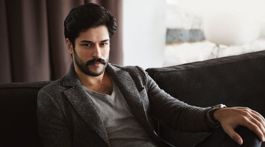 Burak Özçivit’in babası ameliyat oldu