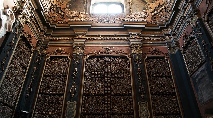 İskeletlerden yapılan kilise: San Bernardino Alle Ossa