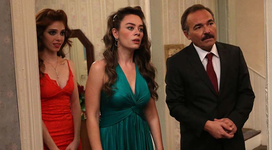İşte Gülse Birsel’in yeni filmi ‘Aile Arasında’nın fragmanından kareler!