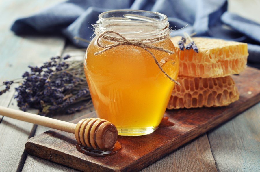Doğal olarak üretilen saf nitelikli ballar, kabızlık, öksürük, nezle gibi rahatsızlıkların tedavisinde doğal ilaçlar olarak görev yaparlar. İçerdikleri vitamin, aminoasit ve mineraller sayesinde büyüme çağındaki çocukların bedensel gelişimlerine olumlu katkılar sağlayan bal, bağışıklık sisteminin gelişmesinde önemli rol oynar.