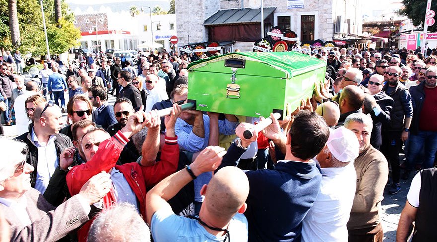 DJ Hasan Köseoğlu, gözyaşlarıyla uğurlandı