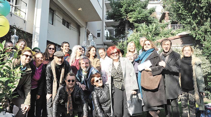 Usta oyuncuya vefa ziyareti
