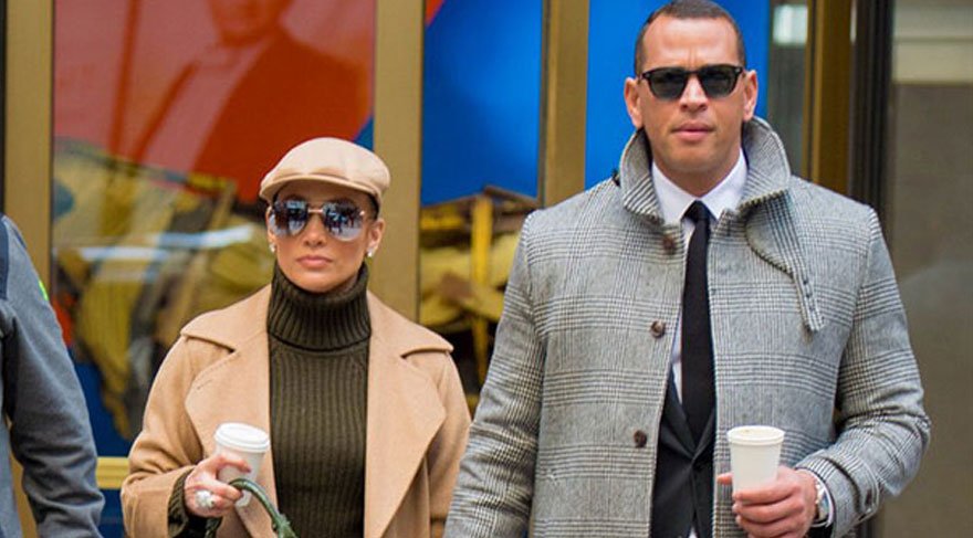Jennifer Lopez’in stili dikkat çekti