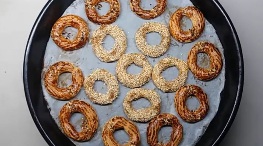 Kandil simidi tarifi: Kandillerin vazgeçilmezi kandil simidi nasıl yapılır?