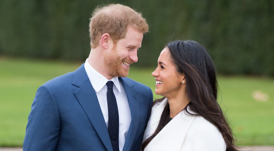 Prens Harry ve Meghan Markle nişanlandı. İşte Meghan’ın kıyafeti!