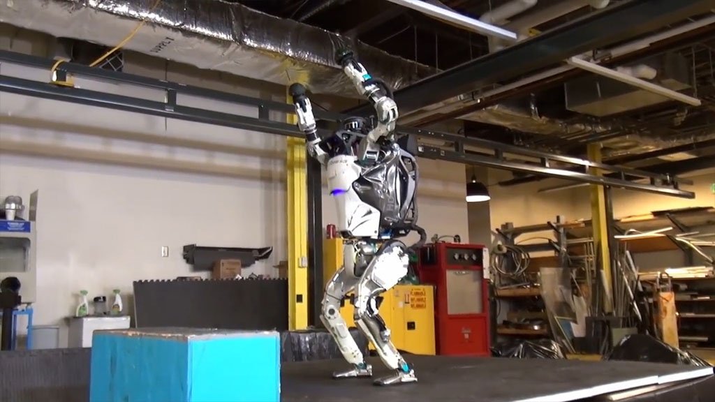 İnsansı robot son hünerlerini gösterdi