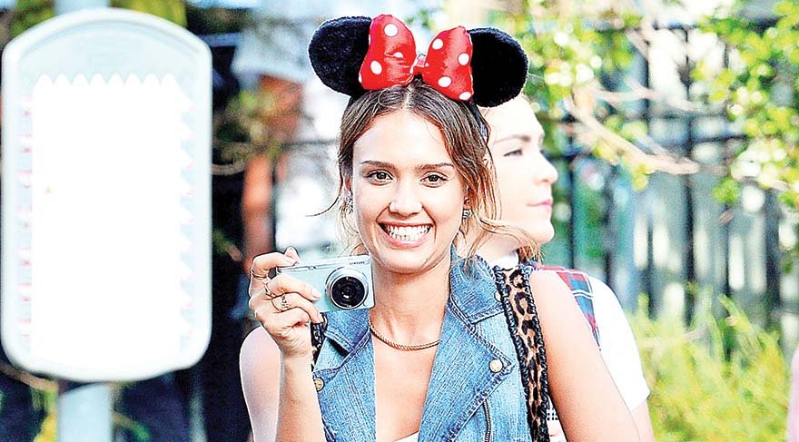 Önüm arkam sağım solum Disney