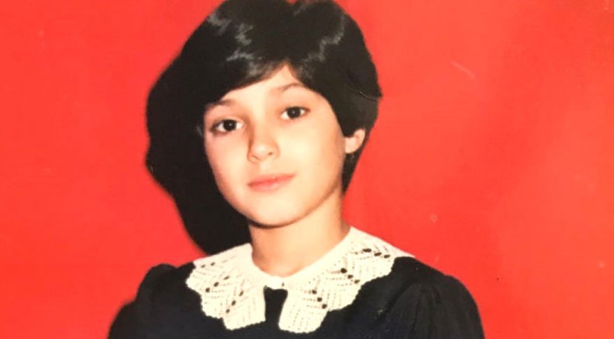 Zuhal Topal çocukluk yıllarına ait bir fotoğrafını paylaştı!