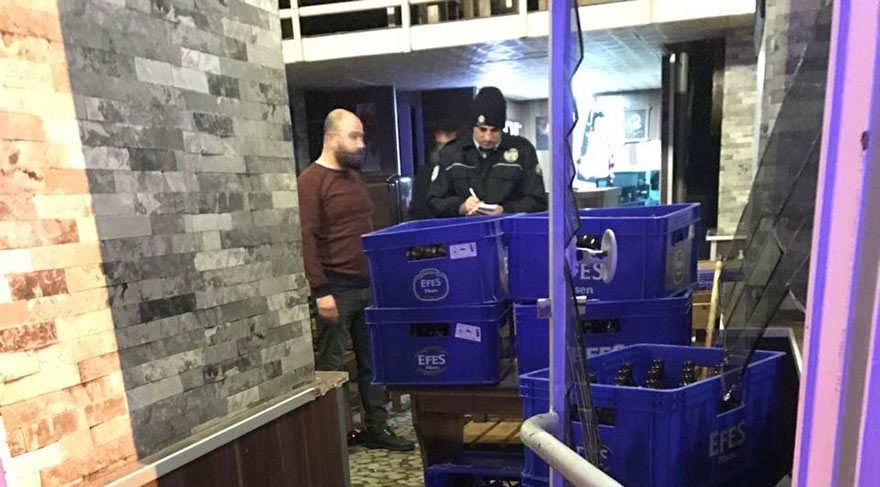 Ada deniz fenerleri, ev mimarisi ve yeşil alanlarıyla fotoğrafçılara da postakart kıvamında güzellikler sunuyor.
