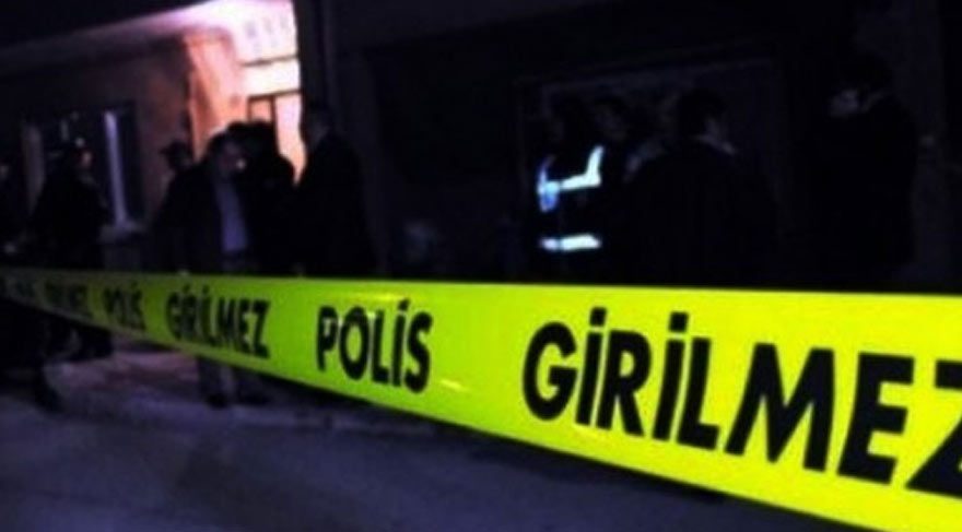 Fatih’te bir garip olay! Evinin girişi, kaldırım yapılarak kapatıldı