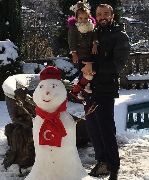 demet-akalin-ic