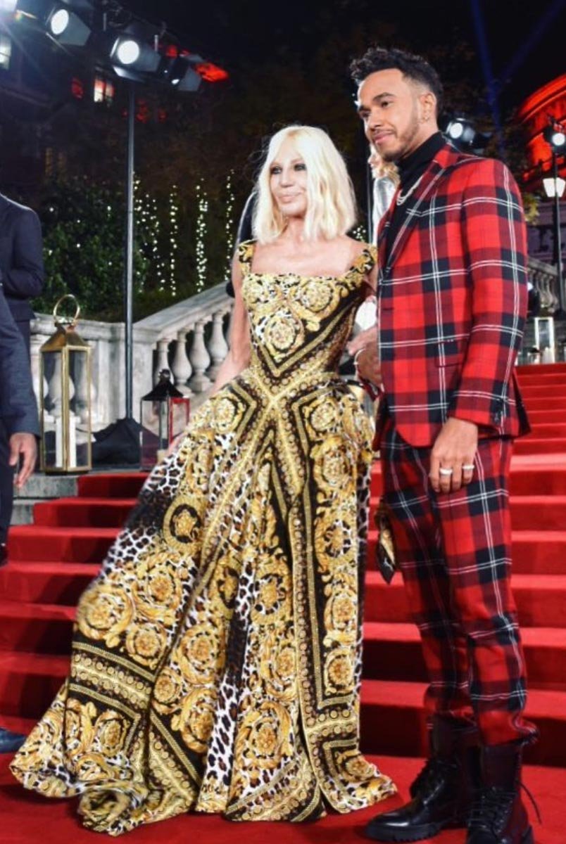 Yılın Moda İkonu ödülü Donatella Versace'nin oldu.