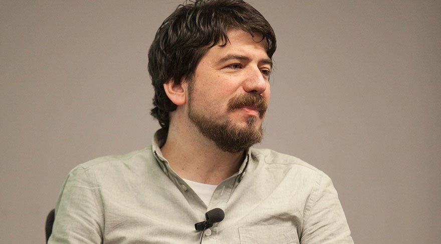 ‘Uykumu kaçıran konu olunca gece gündüz yazıyorum’