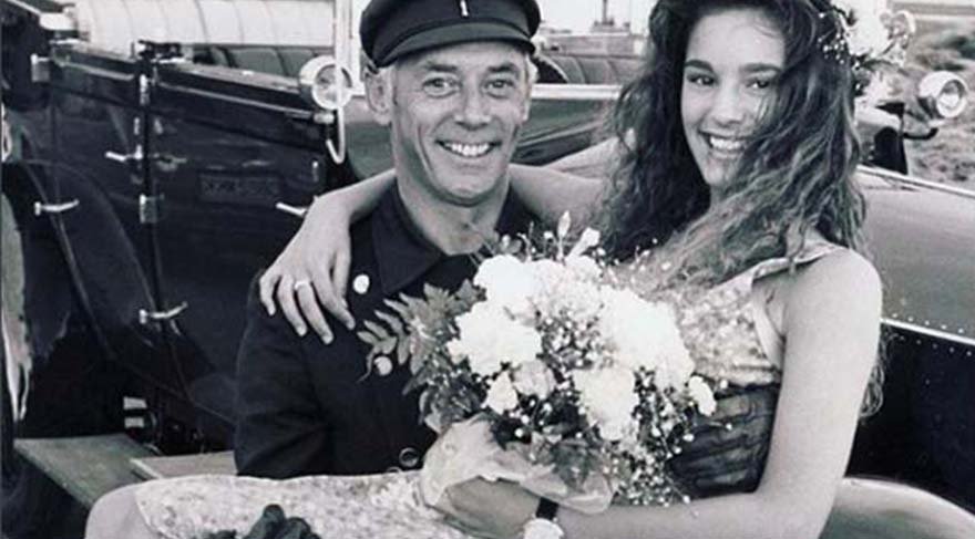 Bu ünlü ismi tanıdınız mı? Kelly Brook 12 yaşındaki fotoğrafıyla olay oldu!
