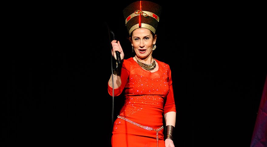 Nefertiti’nin duygu ve komedi yüklü hikayesi