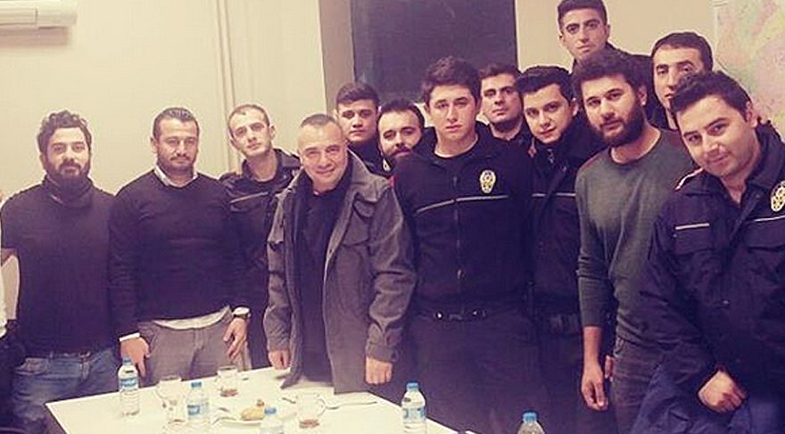 Oktay Kaynarca takipçilerini 17 yaşına götürdü
