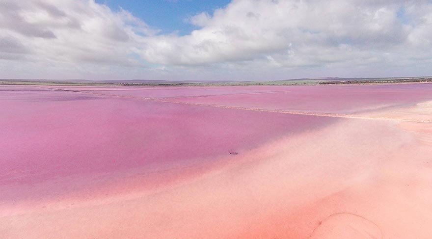 Pembe göl Bumbanga