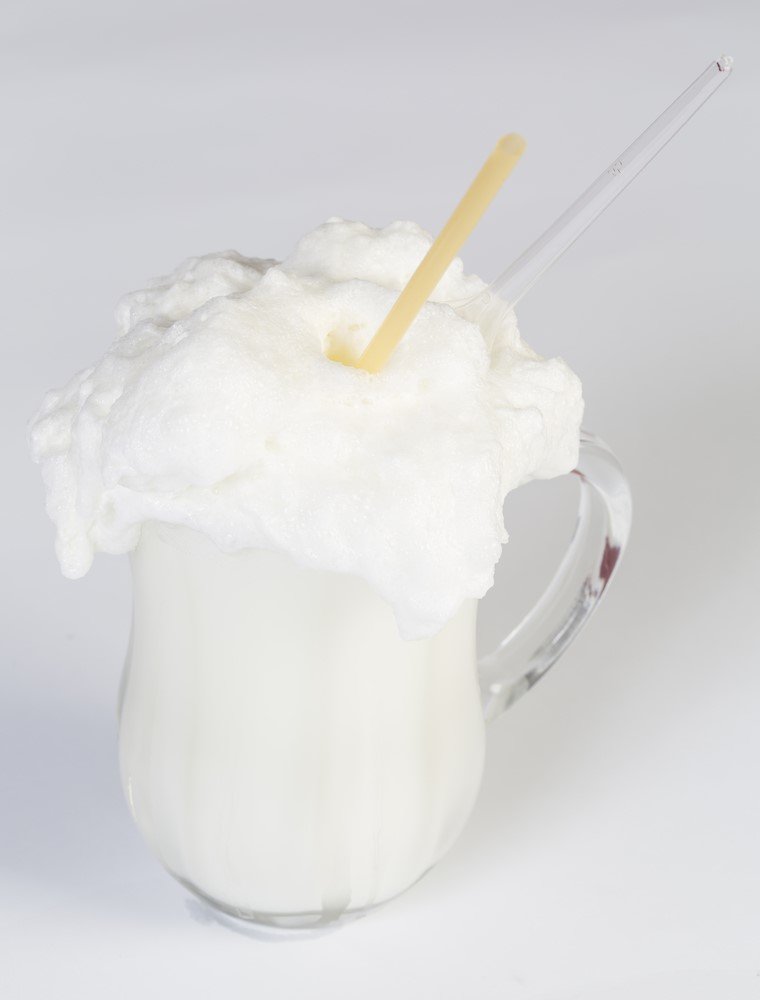 Kolesterole İyi Gelir: Ayran kolesterol seviyesinin sağlıklı seviyede tutulmasına yardımcı olur. Ayran kolesterol seviyesinin düzenlenmesine hayati katkı sağlayan bileşenler açısından çok zengindir.