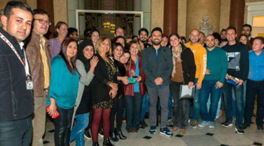 Megastar Tarkan konsoloslukda böyle karşılandı
