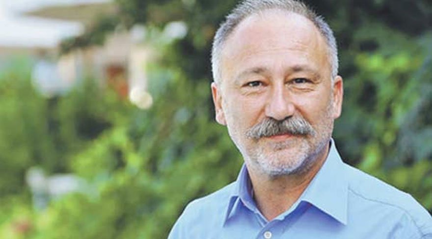 Altan Erkekli’den oğluna karne hediyesi